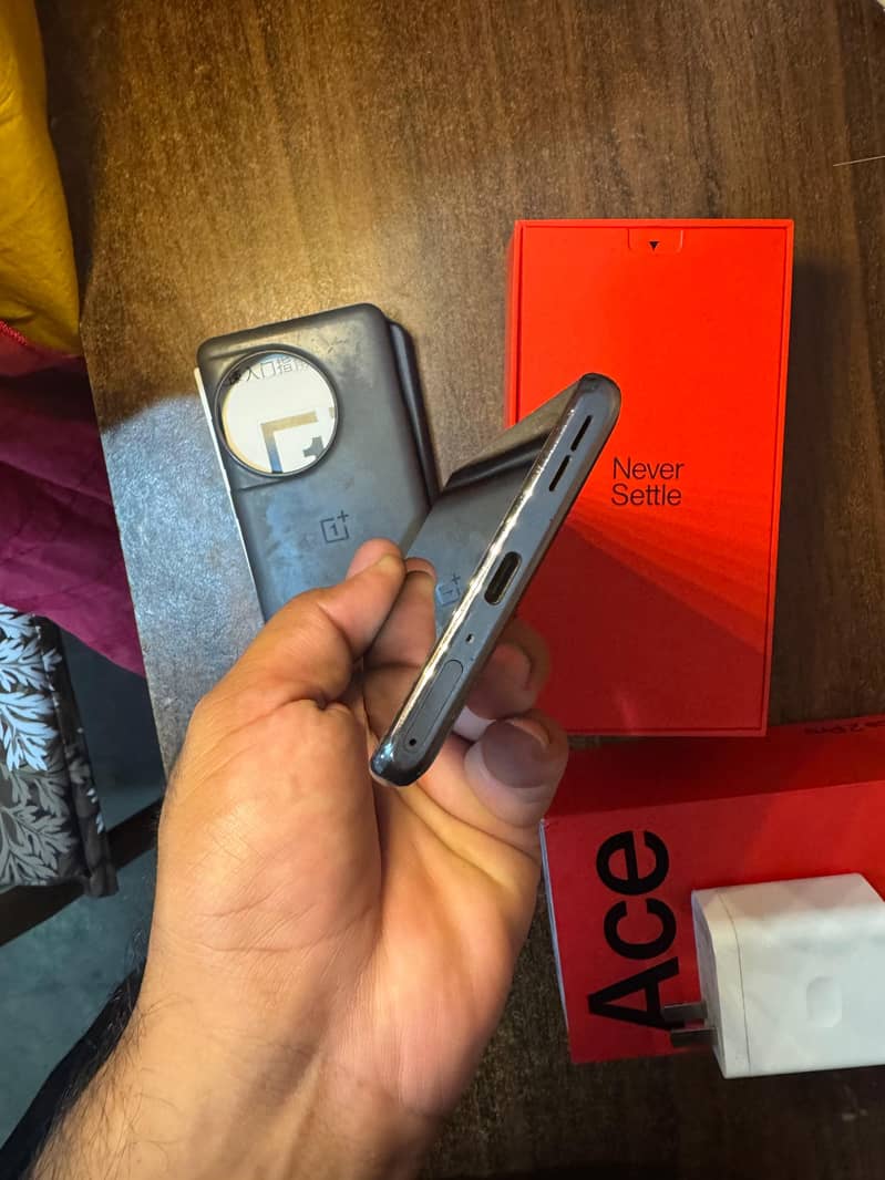 One Plus Ace 2 Pro 4
