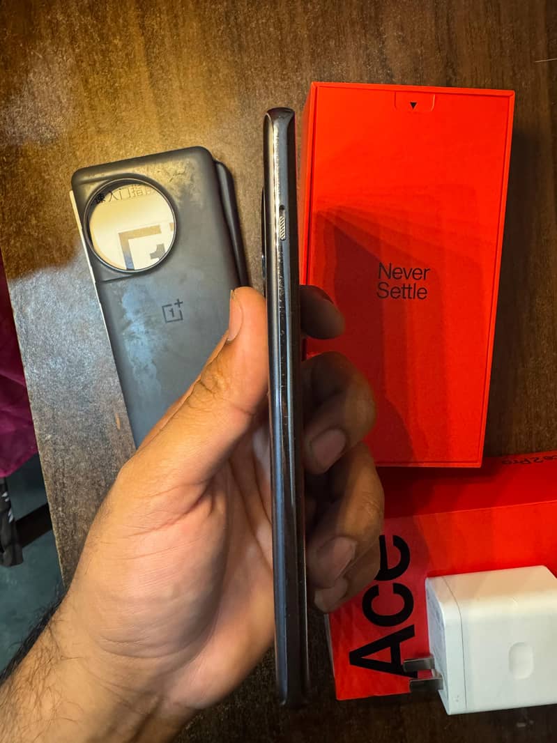One Plus Ace 2 Pro 5