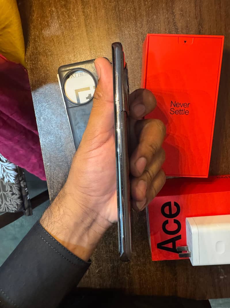 One Plus Ace 2 Pro 6