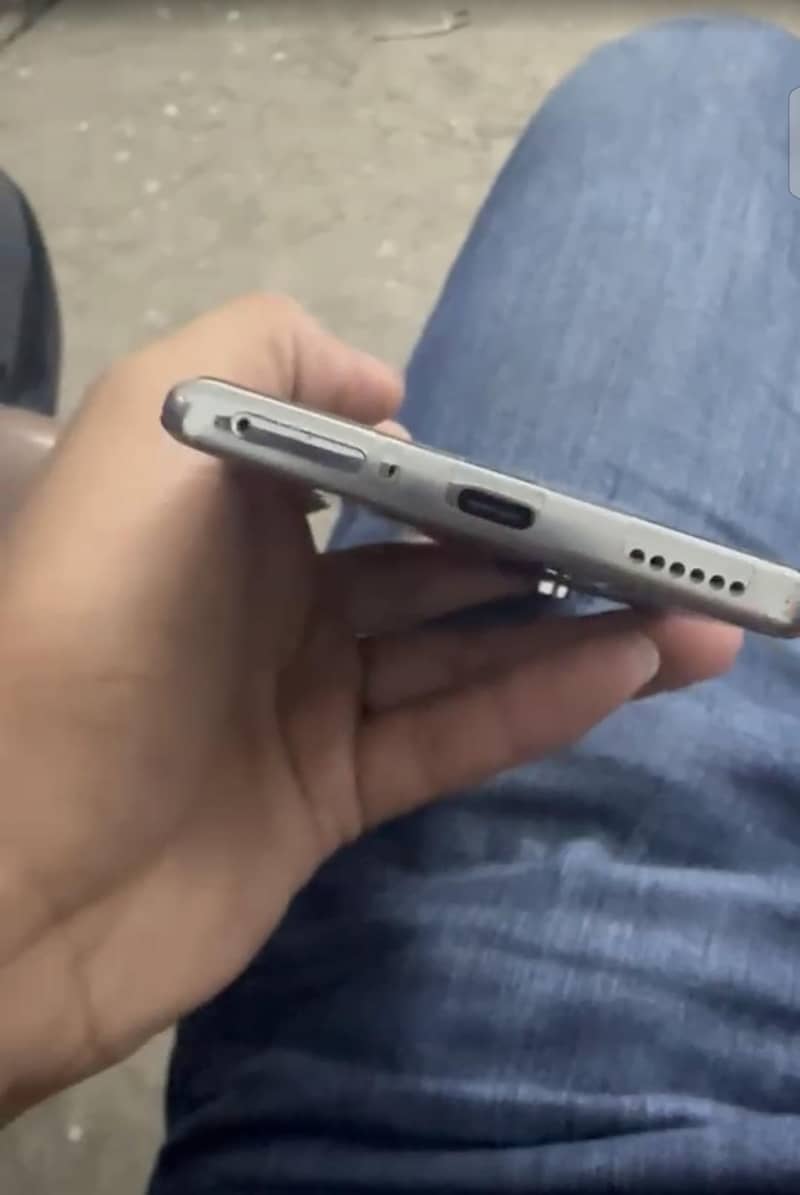 Tecno CAMON 40 Pro 1