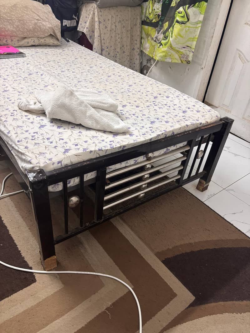 Single bed 2