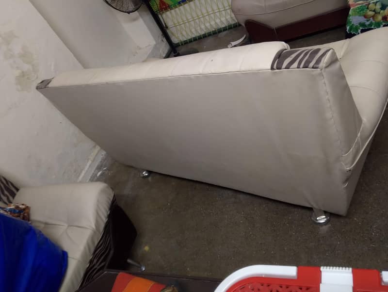 Sofa and Table 4
