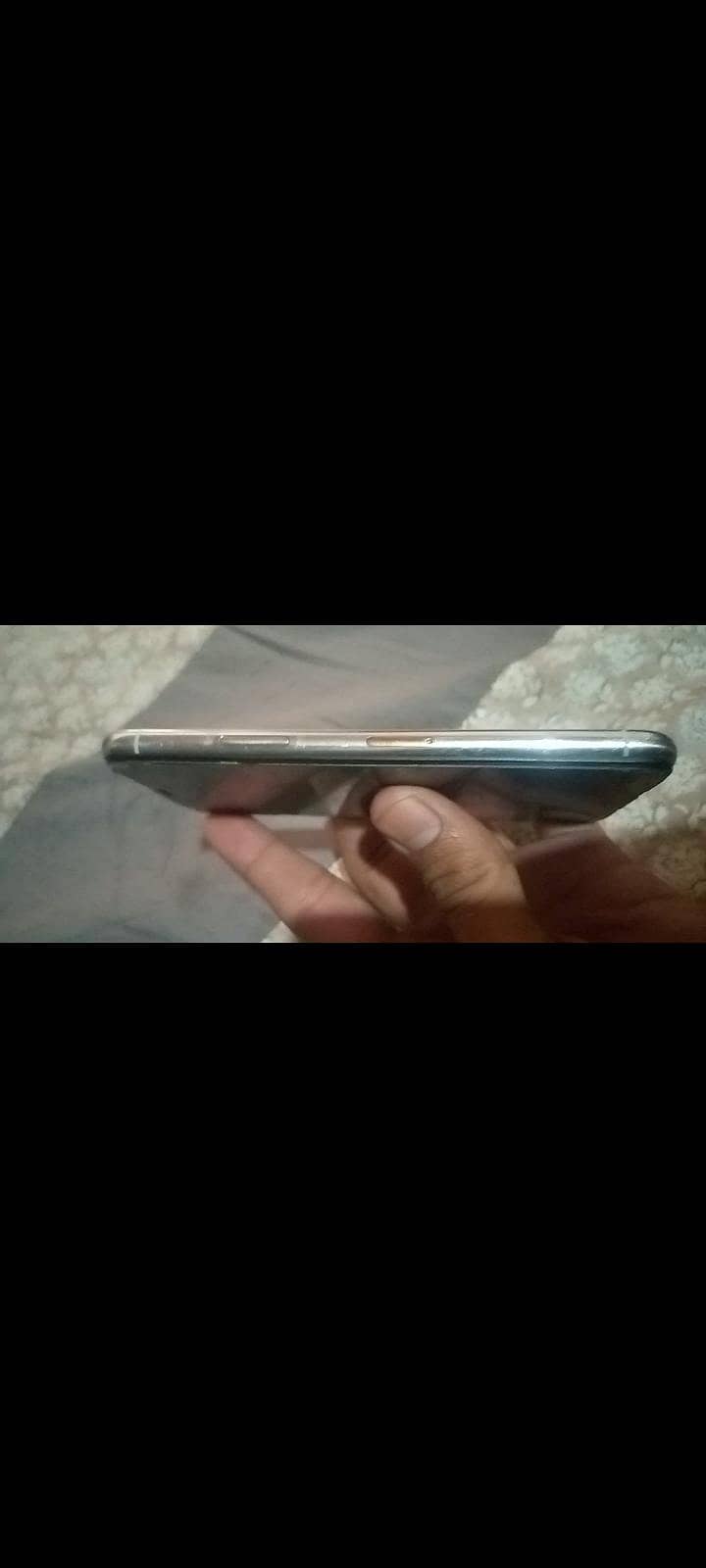 Apple iPhone 11 Pro 1