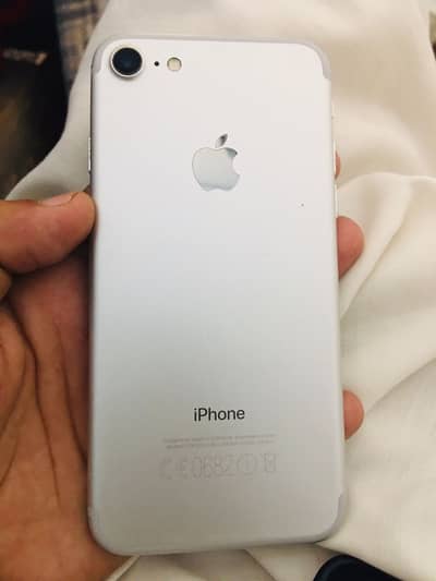 Apple iPhone 7