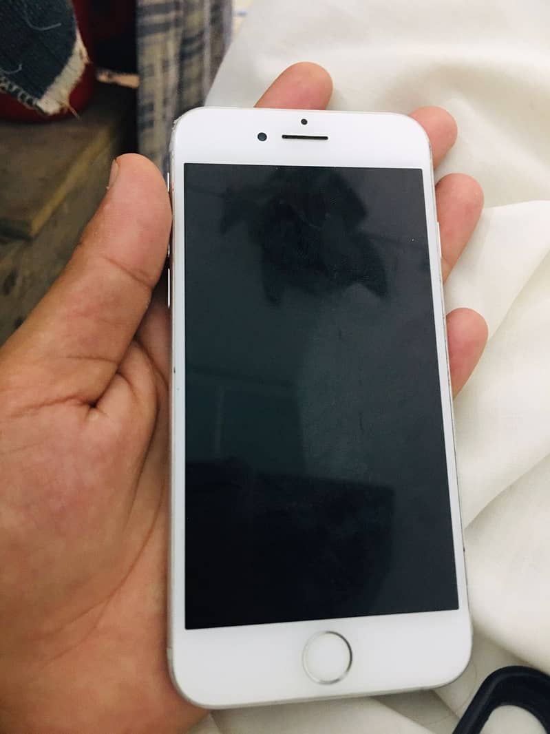 Apple iPhone 7 1