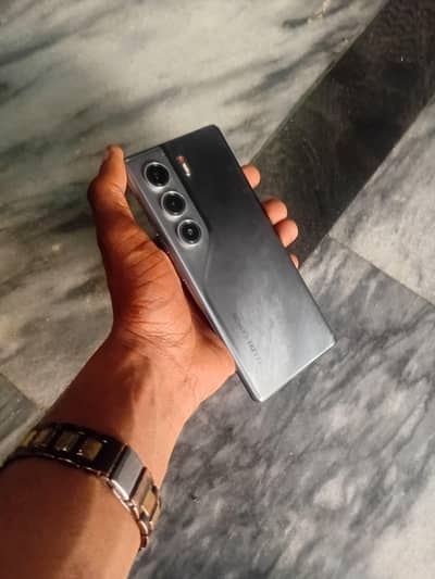Tecno CAMON 40 Pro