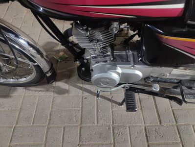 bilkul saaf bike argent sale karni hai