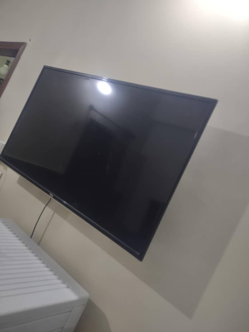 TCL led 2