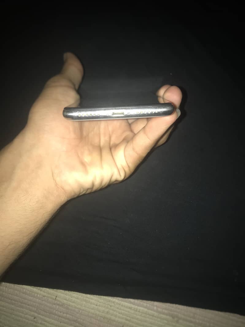 Apple iPhone X 6