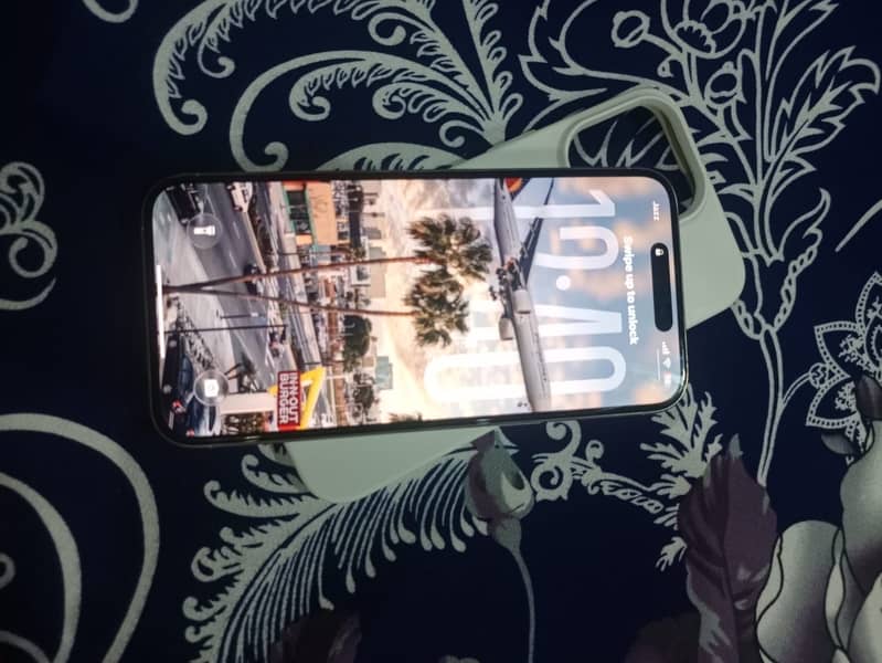 Apple iPhone 15 Pro Max 0