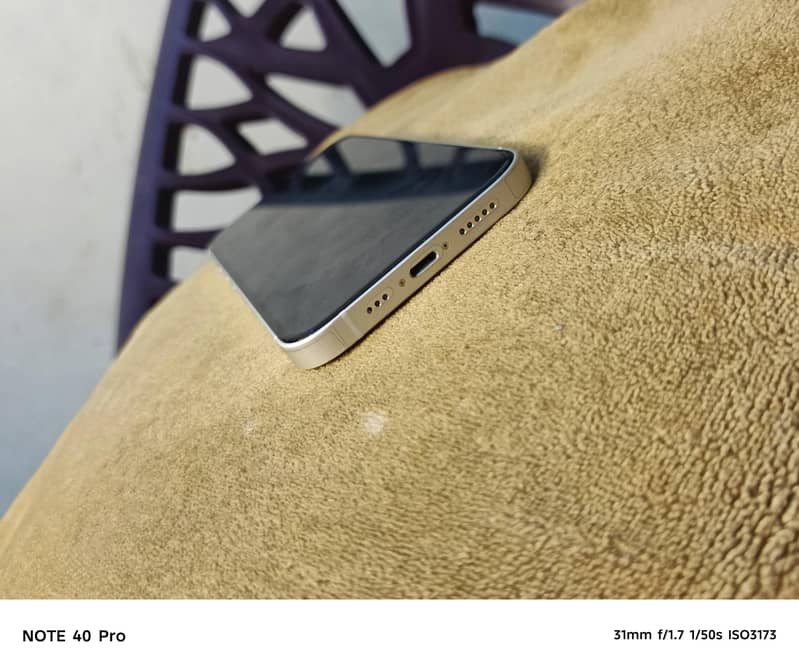 Apple iPhone 13 1