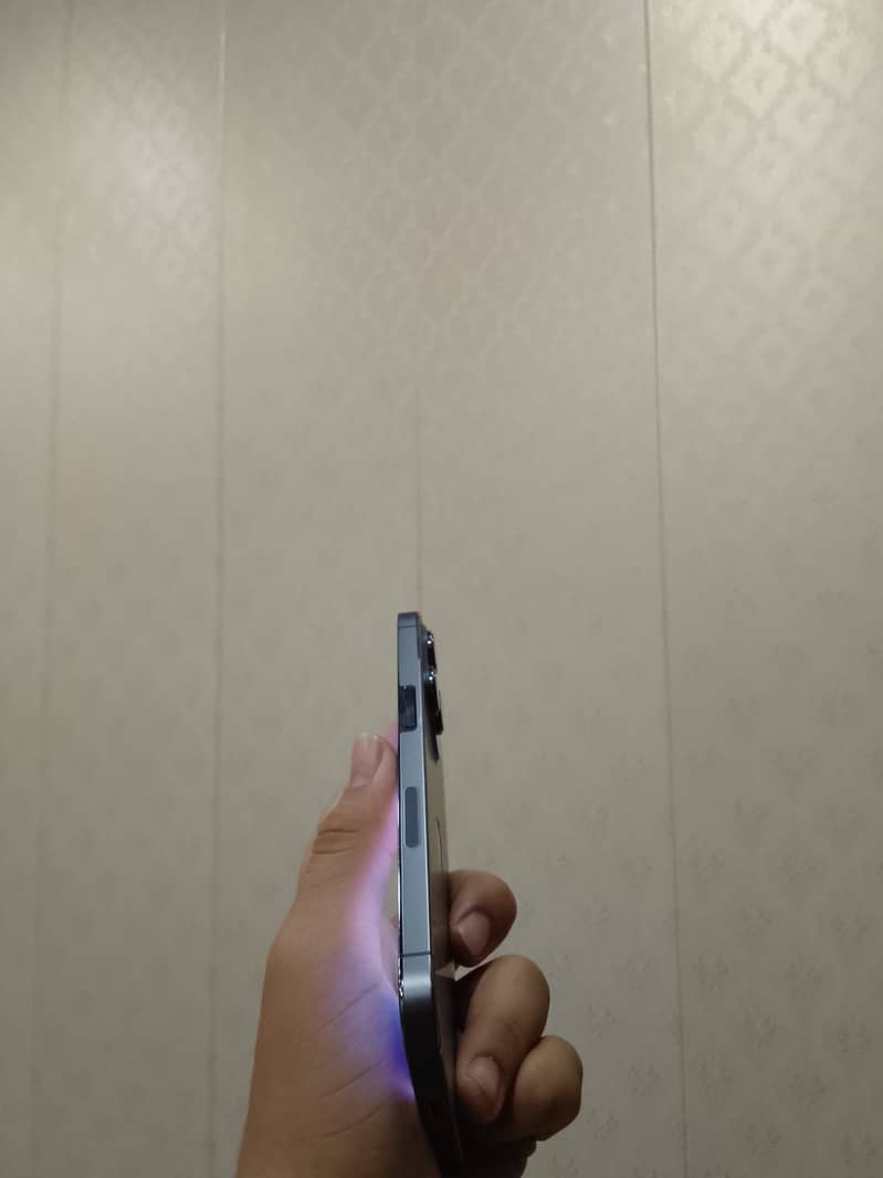 Apple iPhone 13 Pro 3