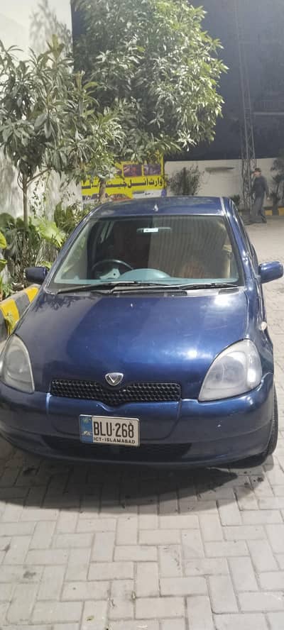 Toyota Vitz 2000