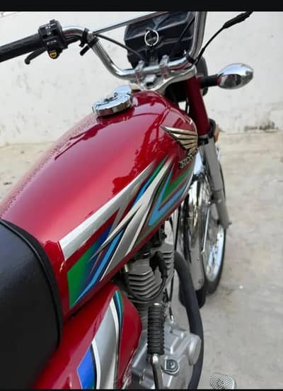 Honda 125 Red shining original karachi