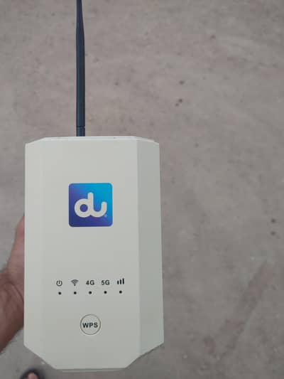 ZLT X28 5G Wireless Router – 4G/5G SIM Supported – Excellent Condition