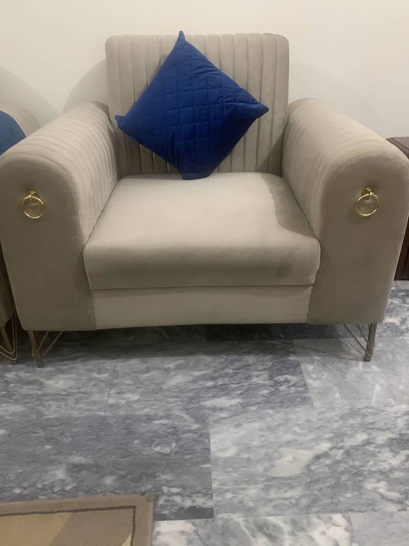 7 seater sofa 0