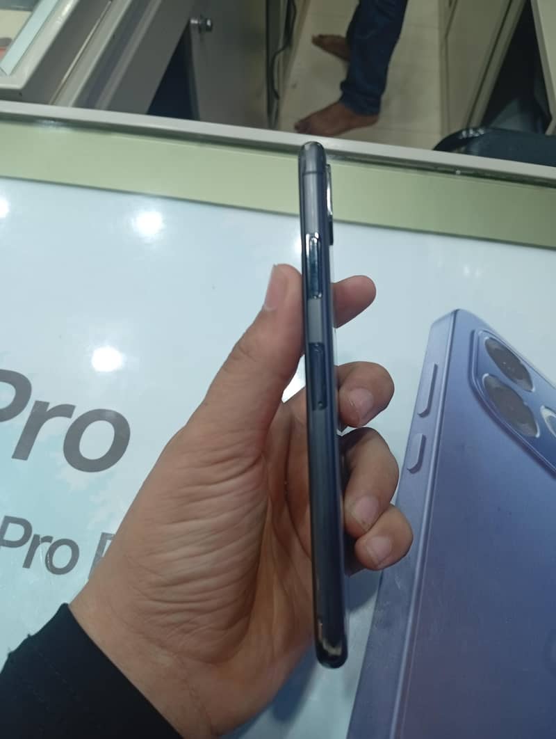 Apple iPhone X 6