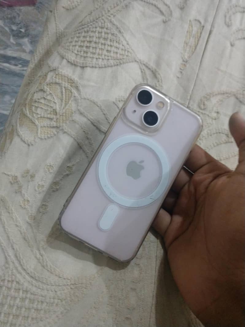 Apple iPhone 13 1