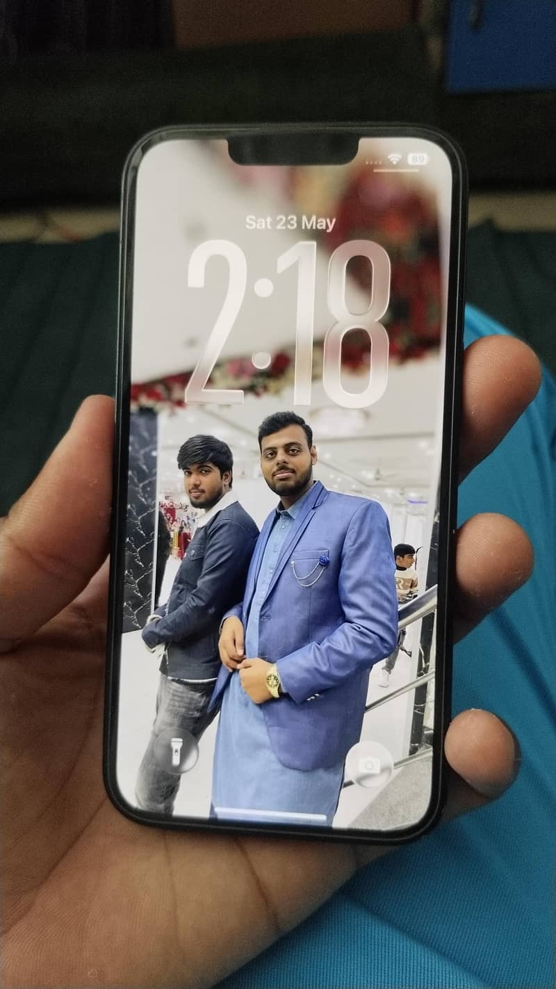 Apple iPhone 13 2