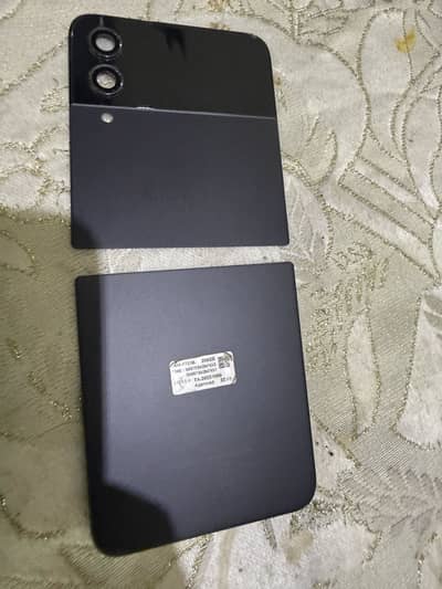 Samsung Mobile Z Flip 4 back lcd