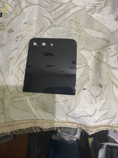 Samsung Mobile Z Flip 5 back lcd