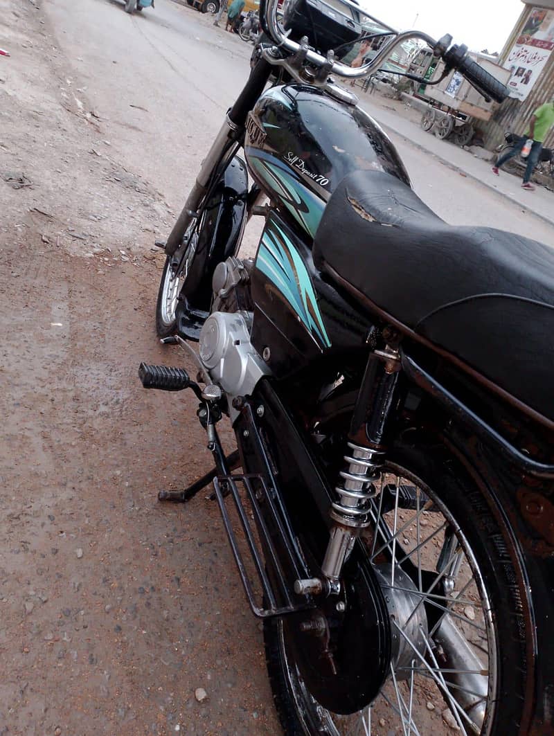 70 UNIQUE 5