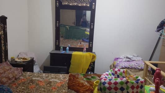 1 bed 1 metris 2 almari 1 shesha draz