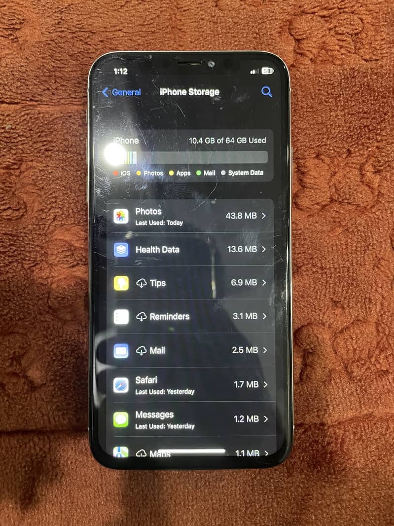 Apple iPhone X 4