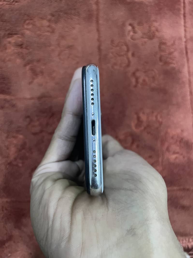 Apple iPhone X 9