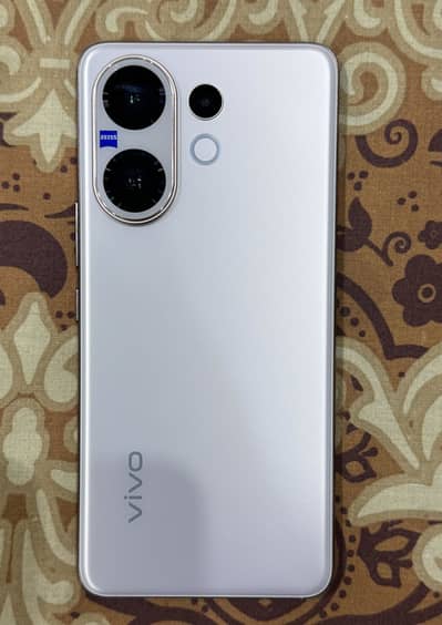 Vivo V60