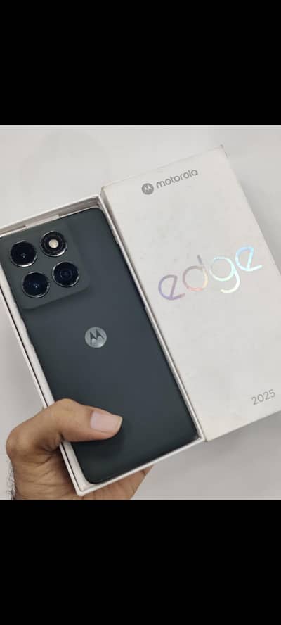 Motorola Edge 2025 8/256 box pack unused Non PTA Lock vip price