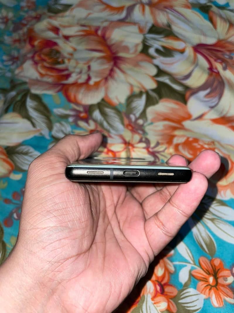 Google Pixel 6a 3