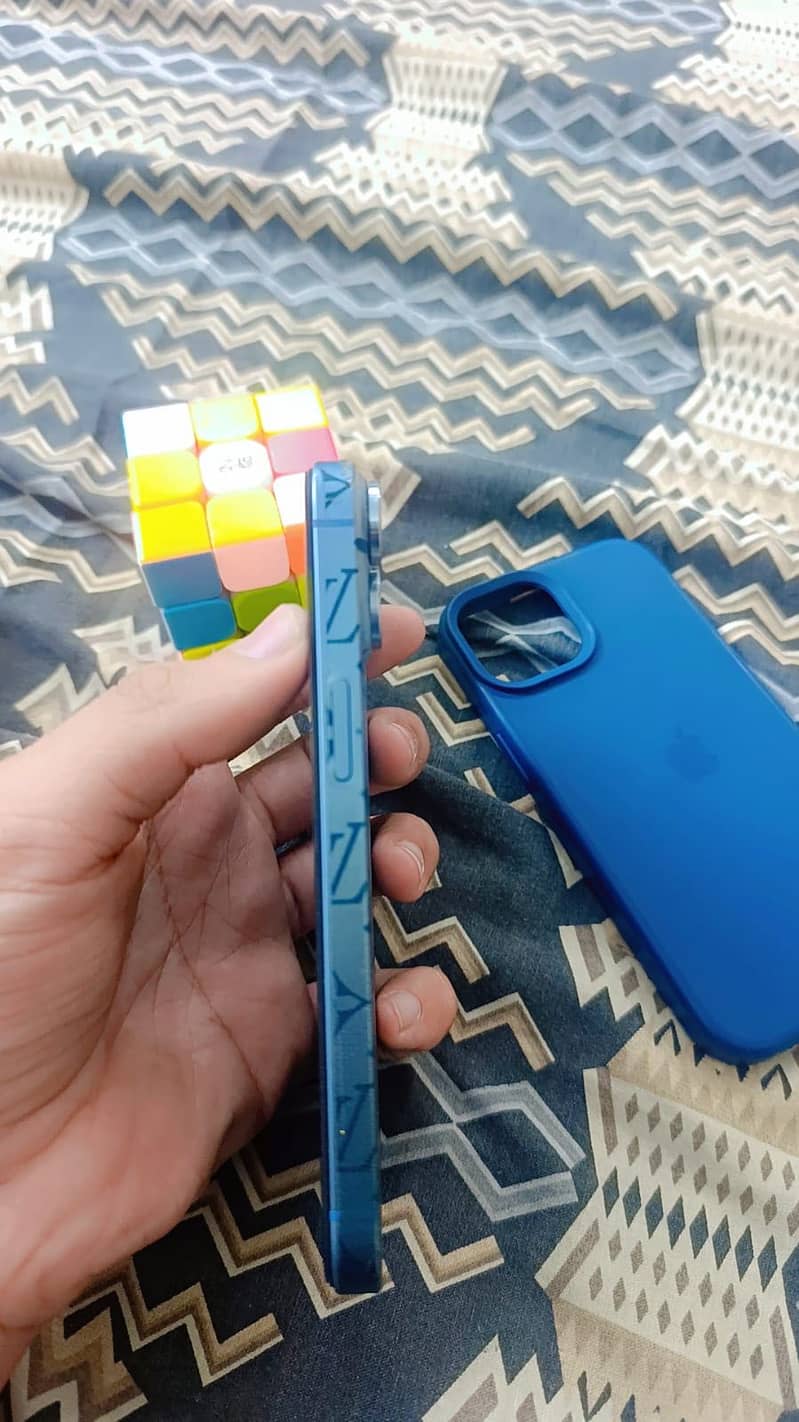 Apple iPhone 14 2