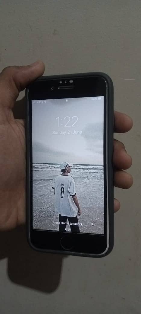 Apple iPhone 7 1