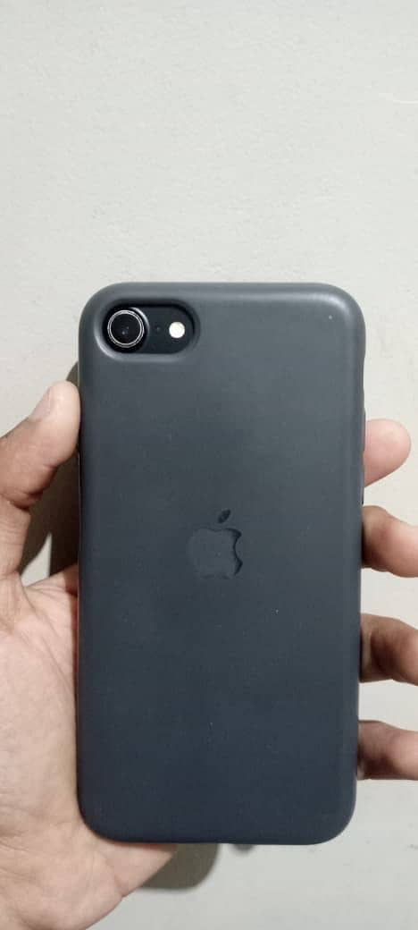 Apple iPhone 7 2