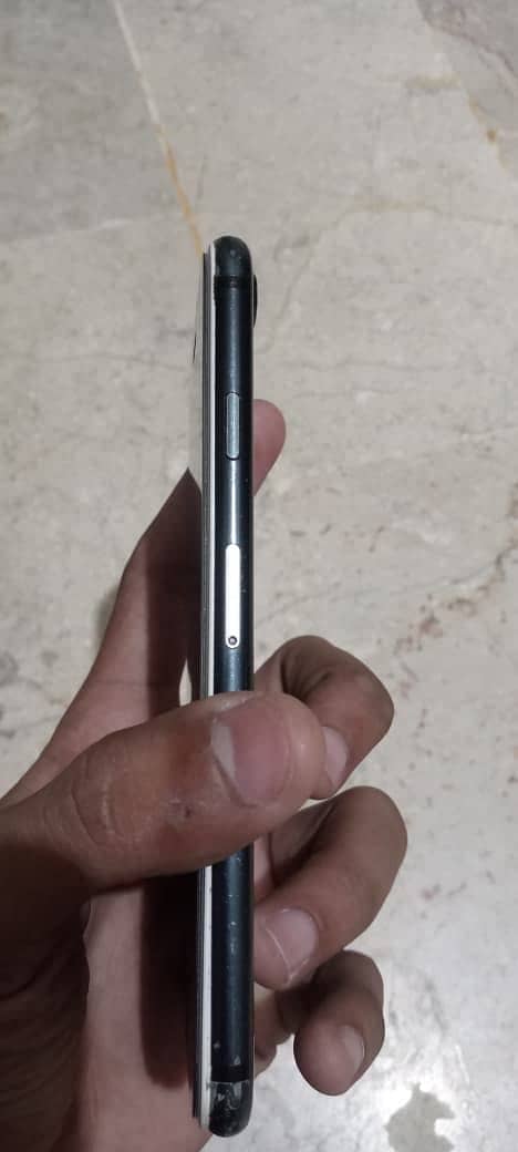 Apple iPhone 7 4