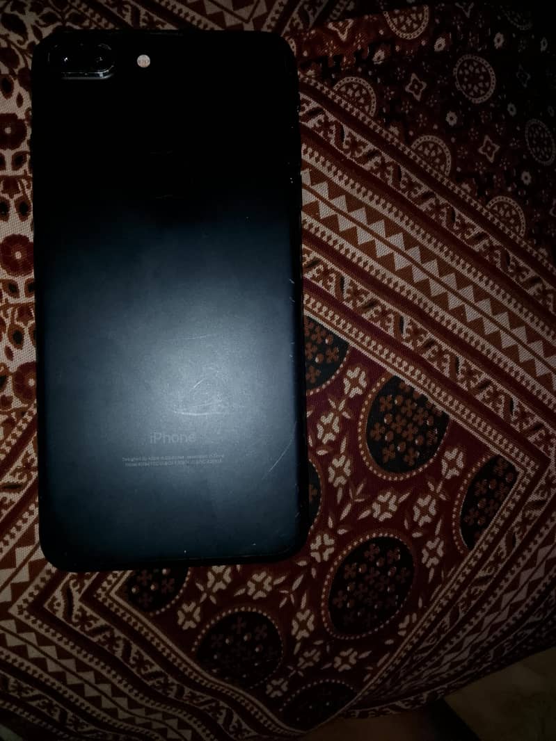 Apple iPhone 7 Plus 0