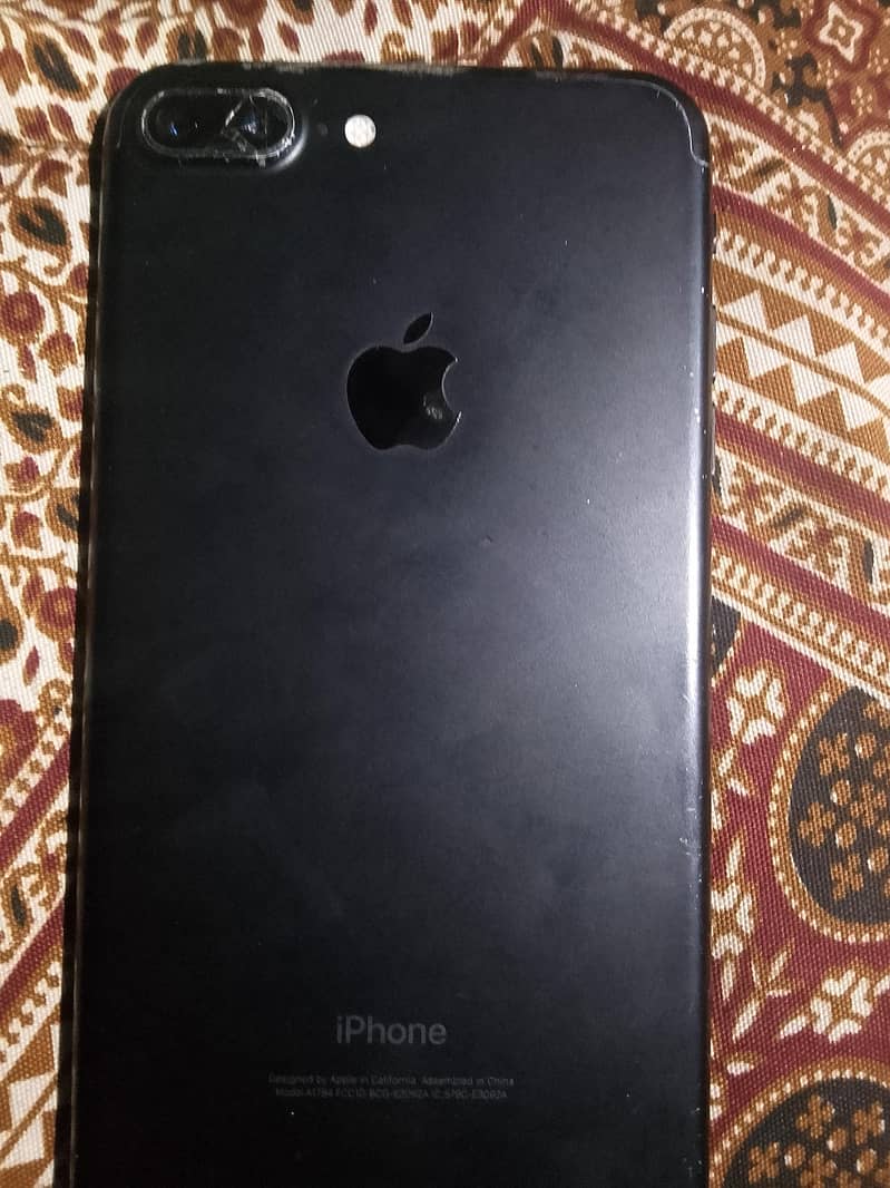 Apple iPhone 7 Plus 1