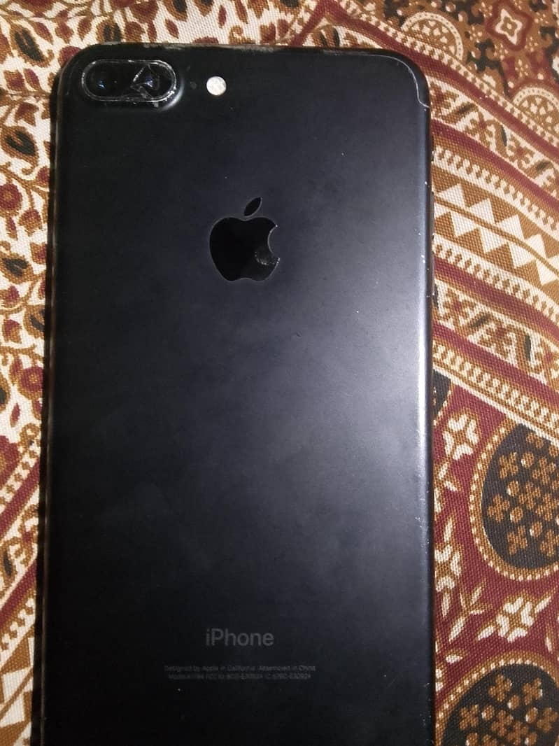 Apple iPhone 7 Plus 5