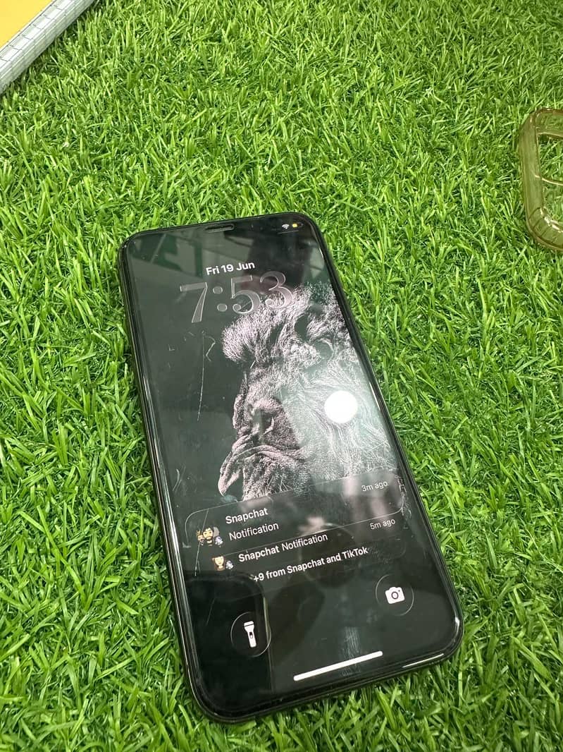 iPhone 11 Pro 2