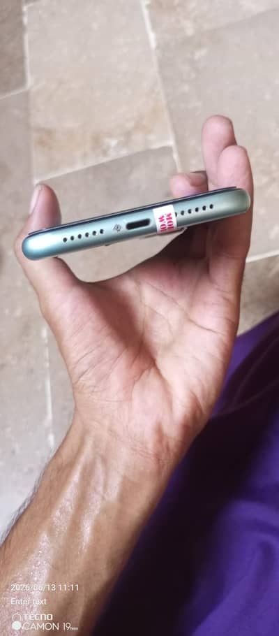Apple iPhone 11
