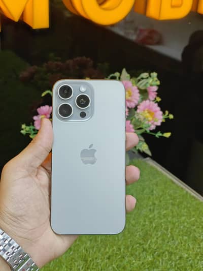 Apple iphone 15 pro max 256 gb factory unlock LLA 96 health