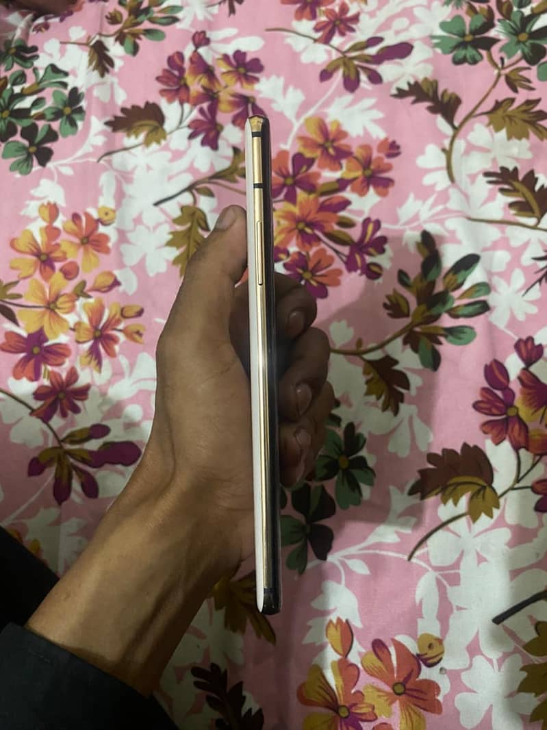 One Plus 7 Pro 1
