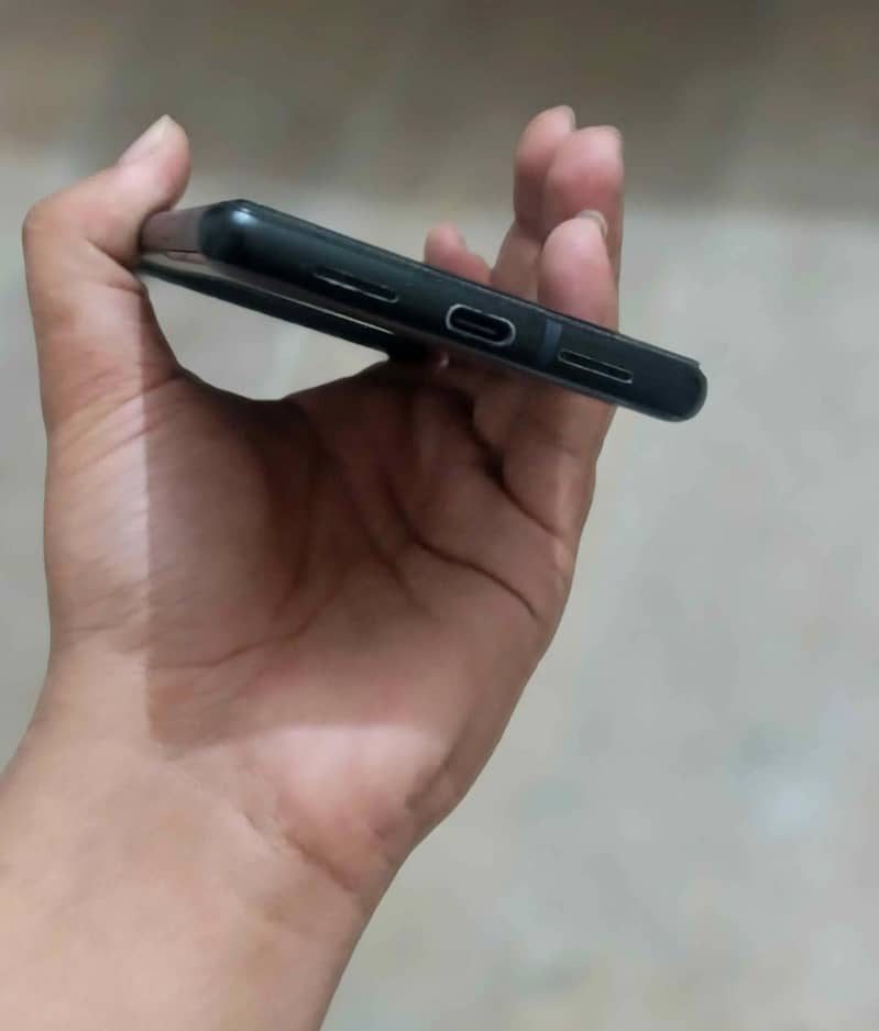 Google Pixel 6 4