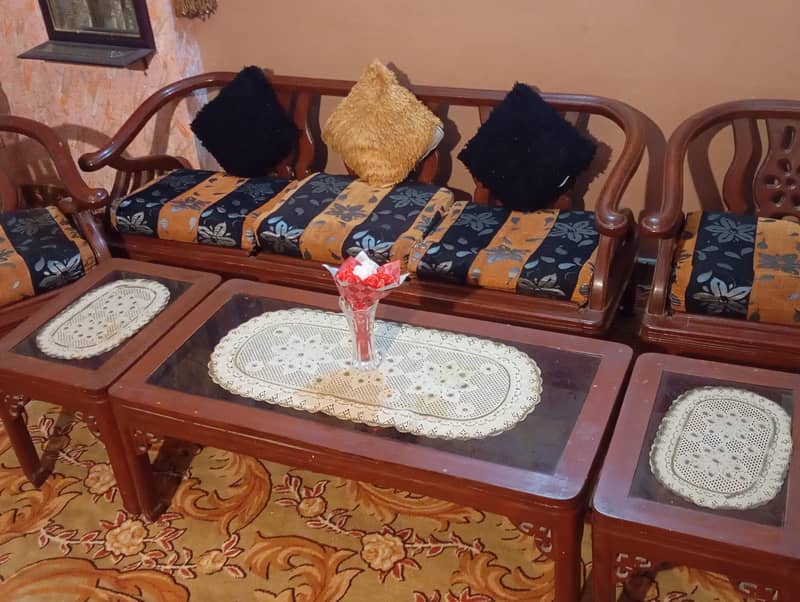 Sofa with tabless 1