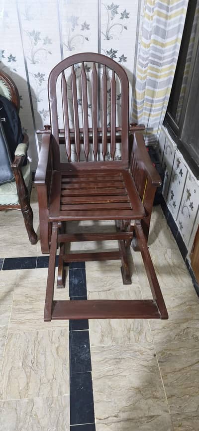 Chesham wooden relaxing Chair