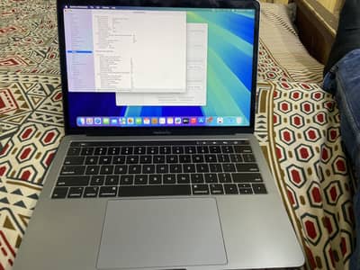 MacBook Pro (13-inch, 2019, i7, 16 GB Ram, 500 GB SSD)