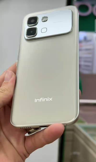 Infinix note edge 5g just 12 days used only scratch less pice