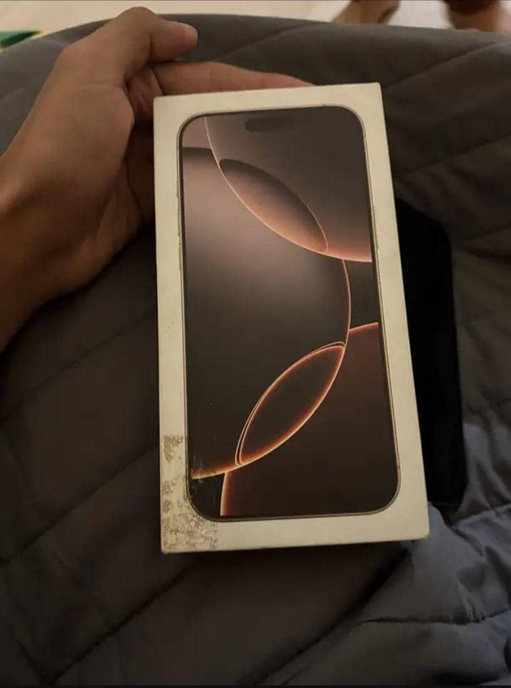 iPhone 16 pro max 3