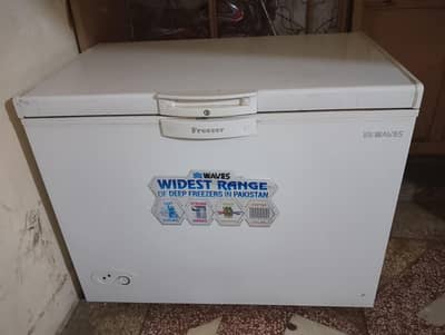Urgent Sale:Waves Deep Freezer 11 Cubic Feet Original Condition 311L ‎